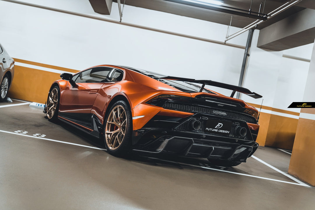 Huracan Evo - Future Design style carbon rear Diffuser