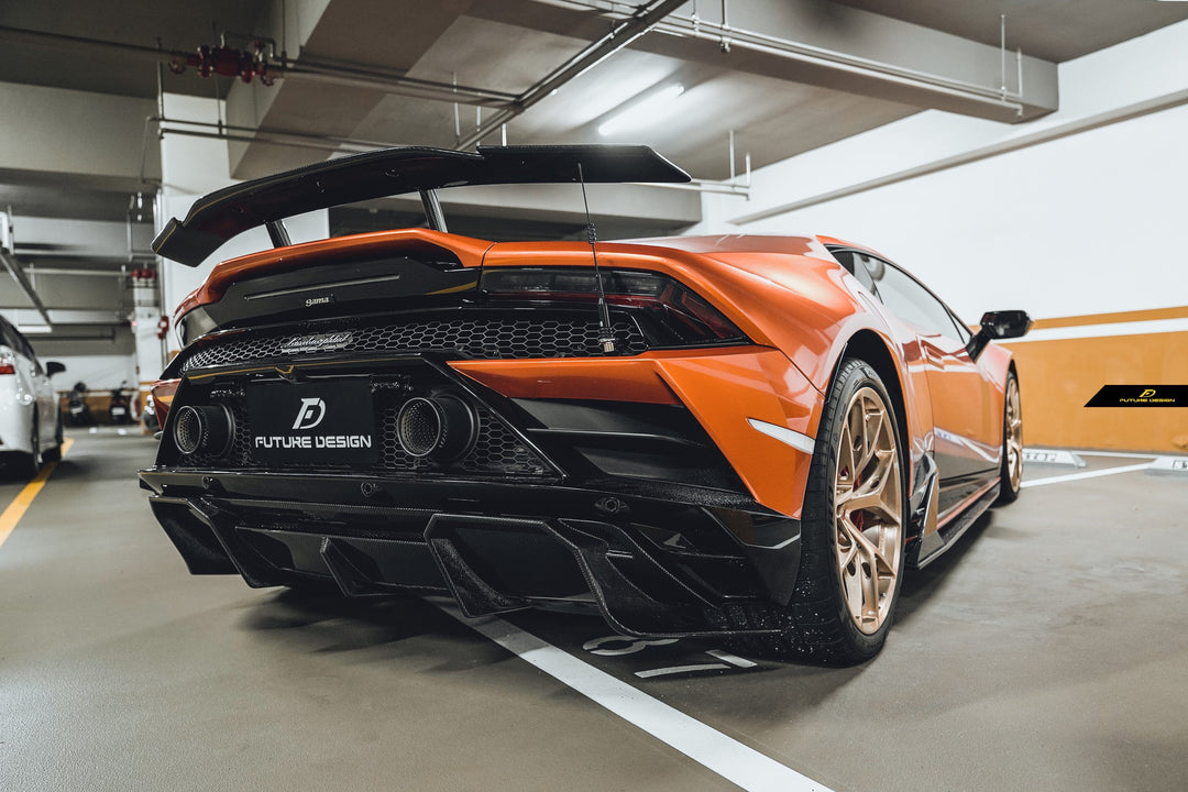 Huracan Evo - Future Design style carbon rear Diffuser