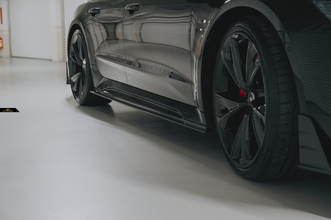 RS7 C8 - Future Design carbon Side Skirt Splitter