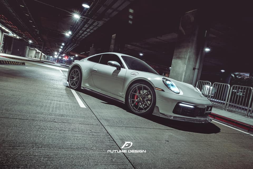 911 Carrera - Future Design carbon Side Skirt Splitter
