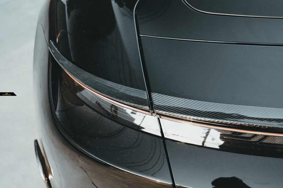 Taycan - FD-3 carbon Trunk Spoiler [ 3pics ]